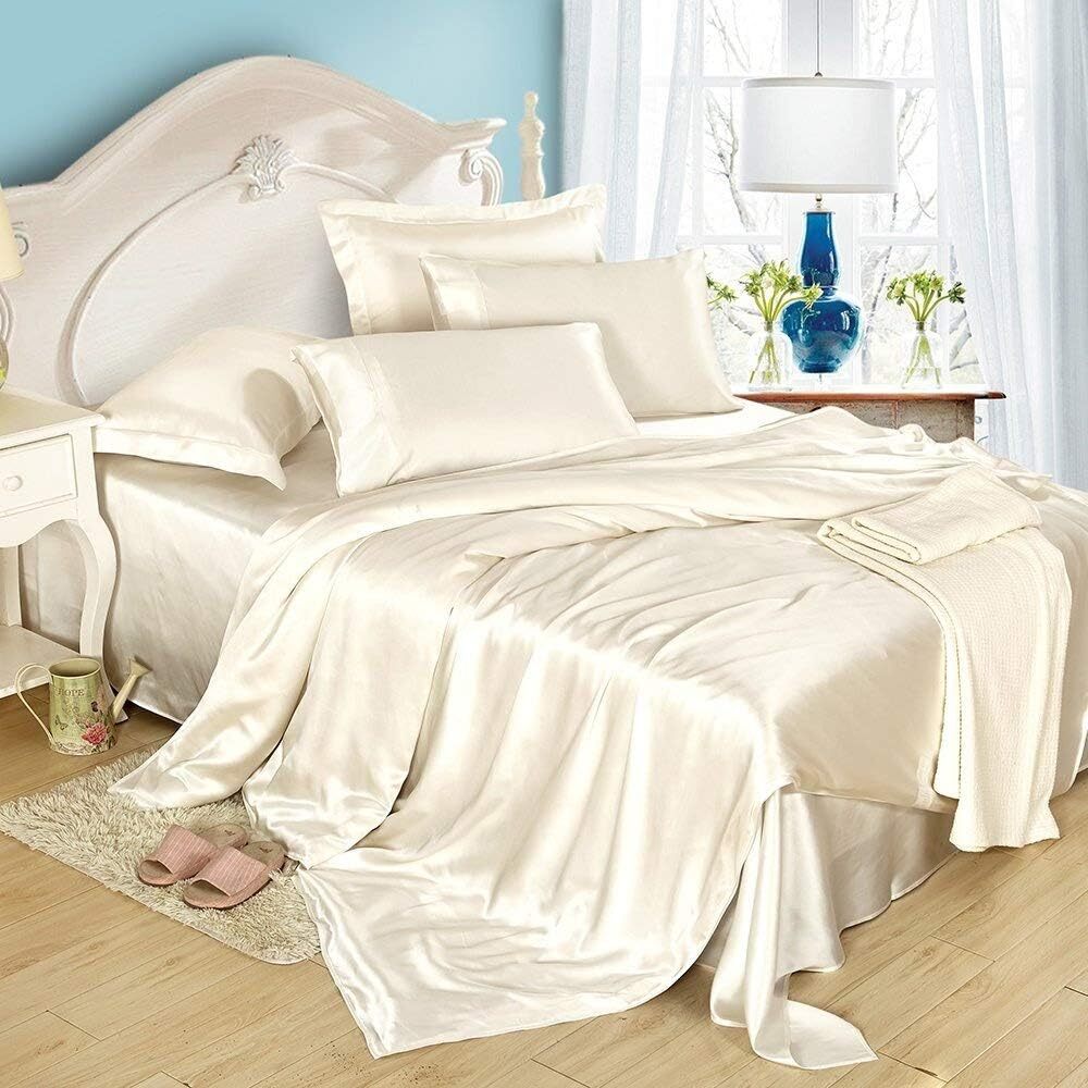 LilySilk Mulberry Silk Sheets for allergies and sensitive skin, have naturally hypoallergic barrier, ideal for sensitive skin.